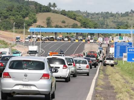 Pedágio da Estrada do Coco cobra R$ 6,40 para carros nesta terça-feira (13)