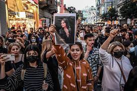 Chega a 41 o número de mortos nos protestos que se espalharam pelo Irã