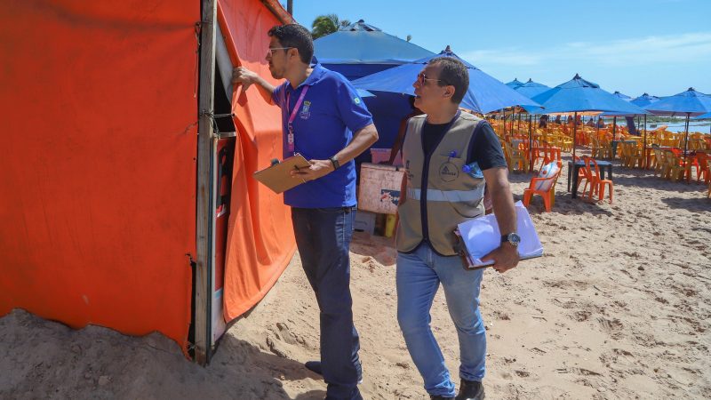 Sedur Lauro de Freitas notifica oito barracas irregulares em Vilas do Atlântico; prazo para remoção voluntária é de cinco dias