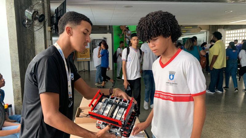 Alunos da rede municipal participam do Festival de Invenções e Criatividade no Instituto Anísio Teixeira