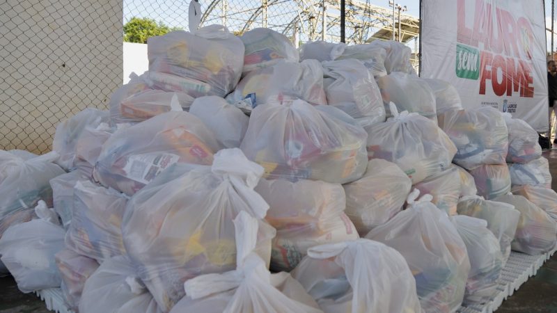 Lauro Sem Fome inicia 3ª etapa da entrega de cestas básicas nesta terça-feira (9)