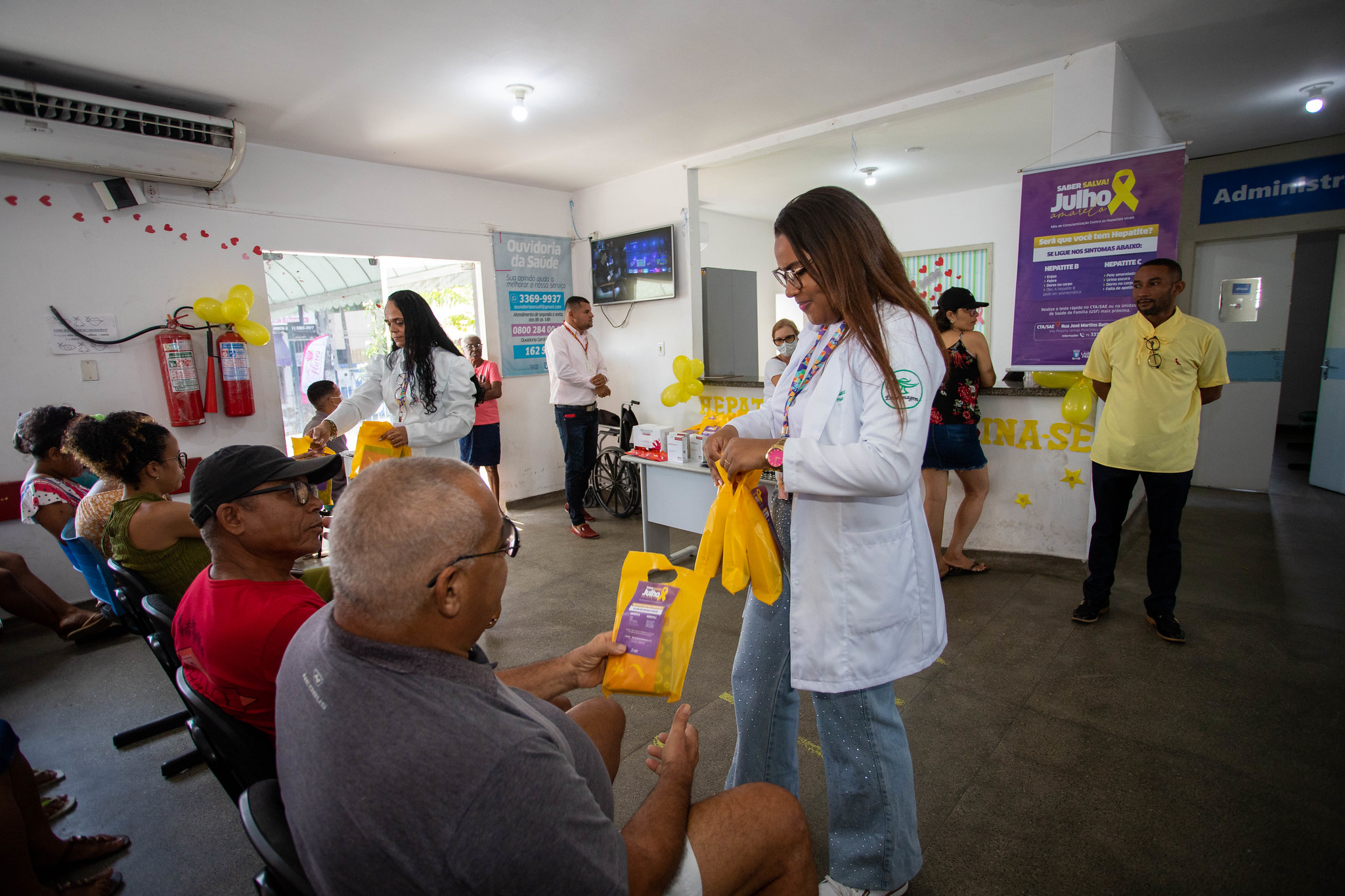 No mês de luta contra as hepatites virais, Prefeitura realiza palestra e testagens no Hospital Jorge Novis