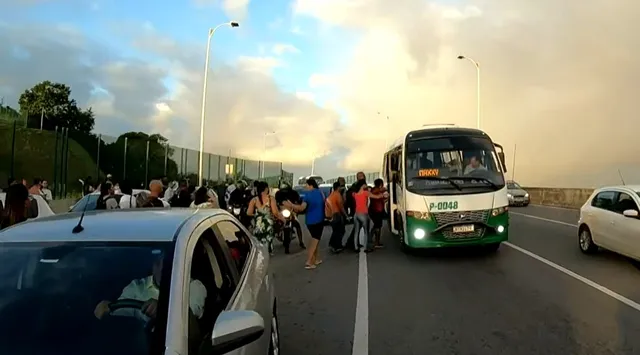 Prefeituras montam esquemas especiais de transporte durante greve de rodoviários de empresas da RMS; confira