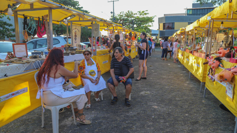 Feira de Economia Solidária reúne artesanato, gastronomia e música em Vilas do Atlântico