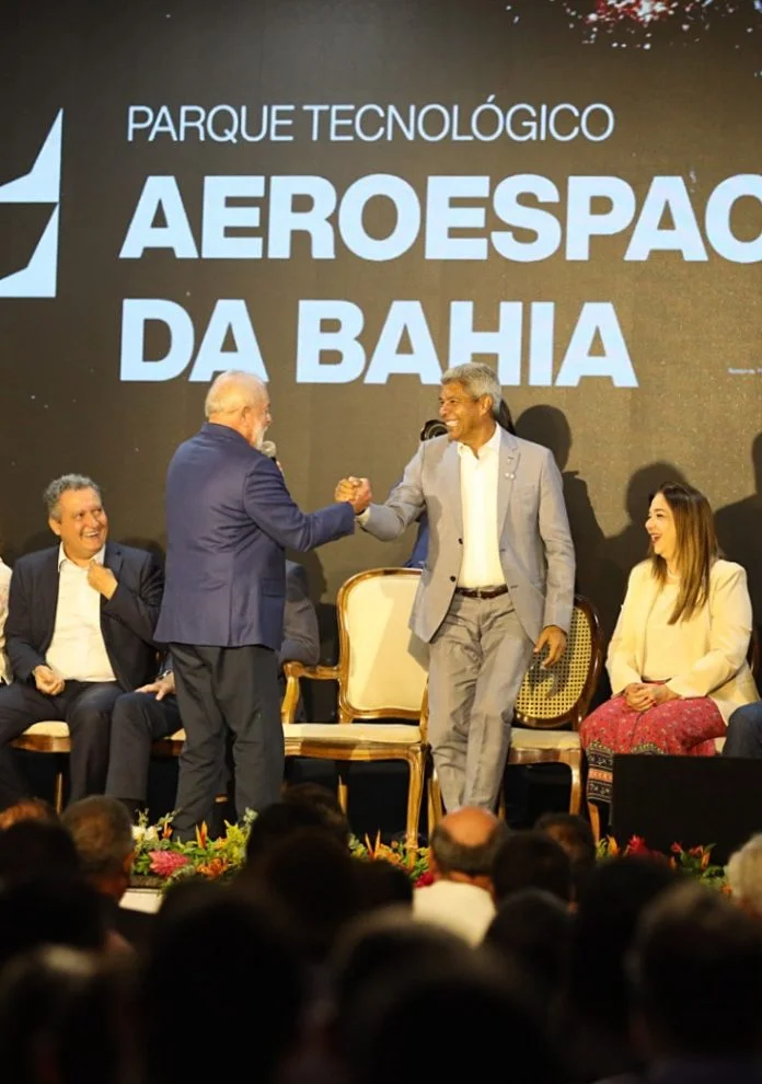Governos do Estado e Federal firmam parceria para implantação do Parque Tecnológico Aeroespacial na Bahia