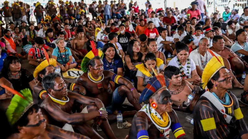 Apib cobra suspensão de marco temporal e avalia deixar comissão do STF